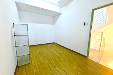 DAPUR EXTENDED❗️GUARDED 3 STOREY TERRACE AZALEA BUKIT RAHMAN PUTRA SUNGAI BULOH FOR SALE 