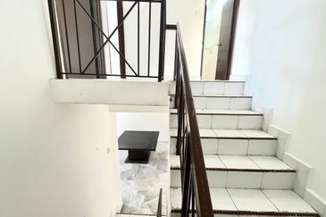 WELL MAINTAINED❗️22X75 DOUBLE STOREY TERRACE TAMAN BUKIT ANGSANA CHERAS KUALA LUMPUR 