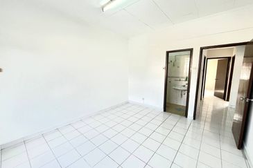 WELL MAINTAINED❗️22X75 DOUBLE STOREY TERRACE TAMAN BUKIT ANGSANA CHERAS KUALA LUMPUR 