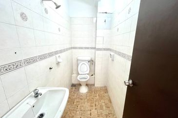 WELL MAINTAINED❗️22X75 DOUBLE STOREY TERRACE TAMAN BUKIT ANGSANA CHERAS KUALA LUMPUR 