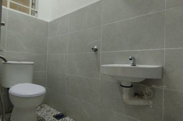 FULLY RENOVATED❗️DOUBLE STOREY TERRACE JALAN BAKAWALI BUKIT SENTOSA RAWANG FOR SALE 