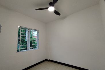 FULLY RENOVATED❗️DOUBLE STOREY TERRACE JALAN BAKAWALI BUKIT SENTOSA RAWANG FOR SALE 