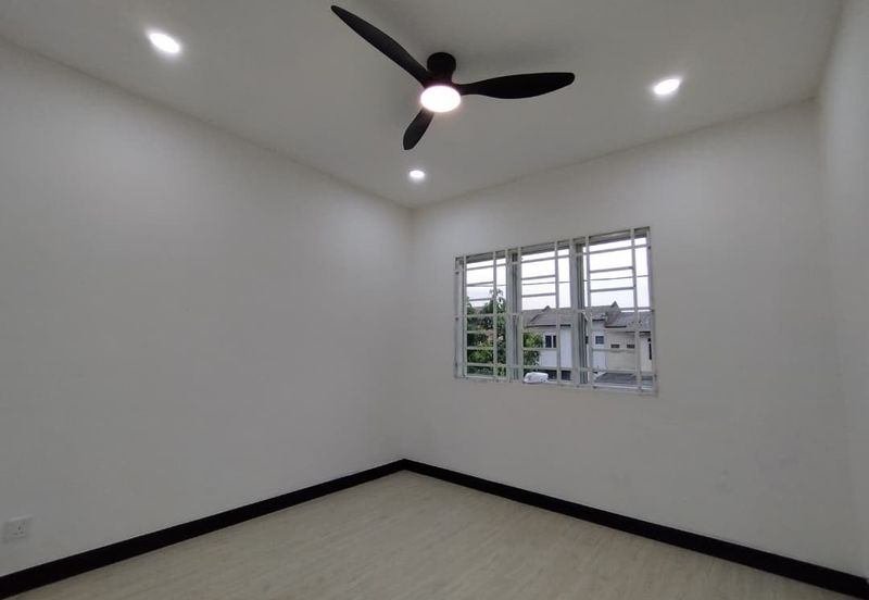 FULLY RENOVATED❗️DOUBLE STOREY TERRACE JALAN BAKAWALI BUKIT SENTOSA RAWANG FOR SALE 