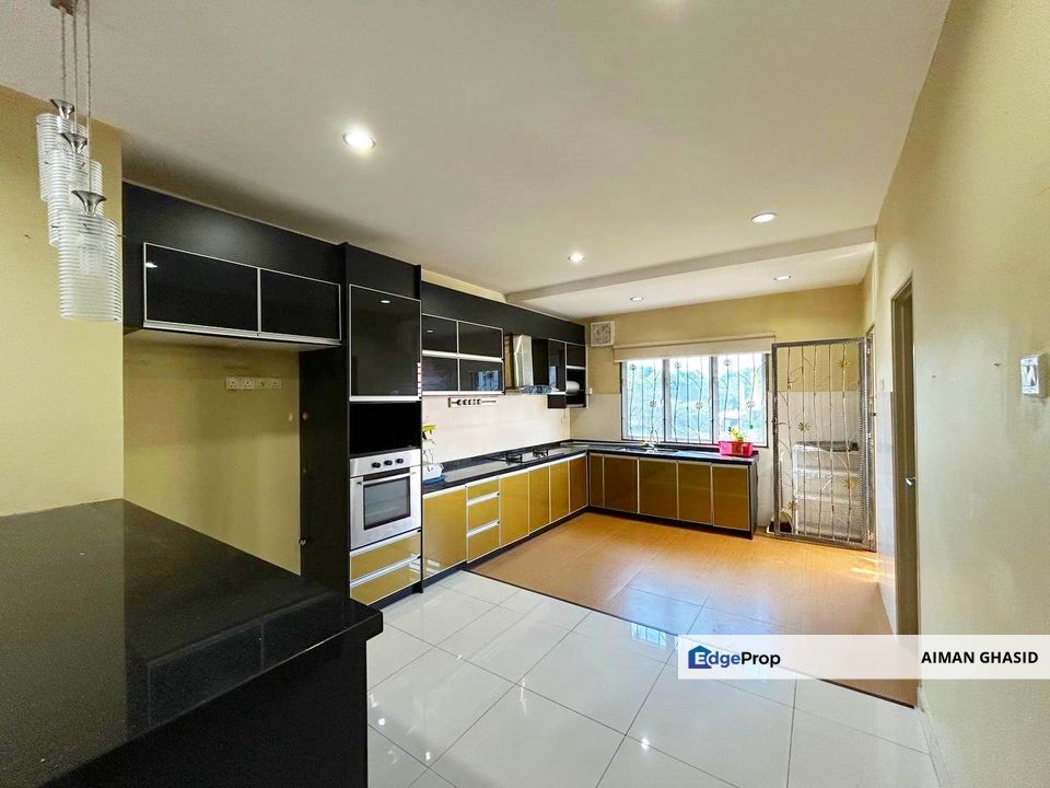 DAPUR EXTENDED❗️NEAR PUTRAJAYA DOUBLE STOREY TERRACE TAMAN SURIA TROPIKA SERI KEMBANGAN FOR SALE , Selangor, Serdang