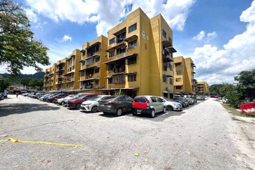 Flat PKNS AU3 (Blok 1 - 6)