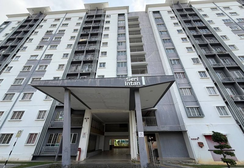 Seri Intan Apartments @ Setia Alam