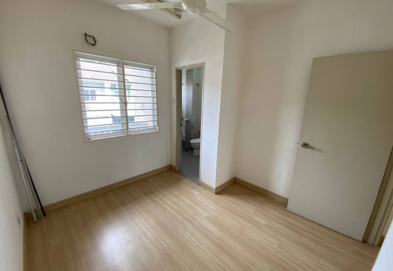 Saron @Bandar Bukit Raja