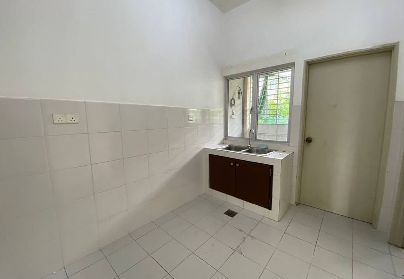 Saron @Bandar Bukit Raja