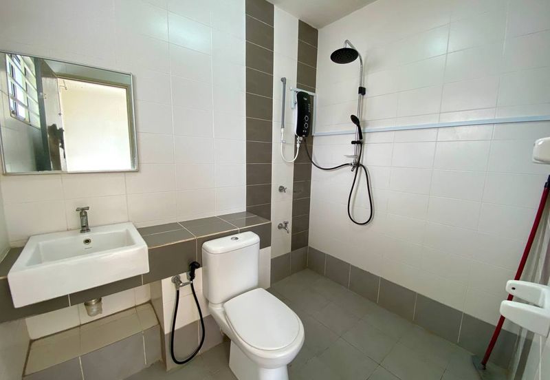 Saron @Bandar Bukit Raja