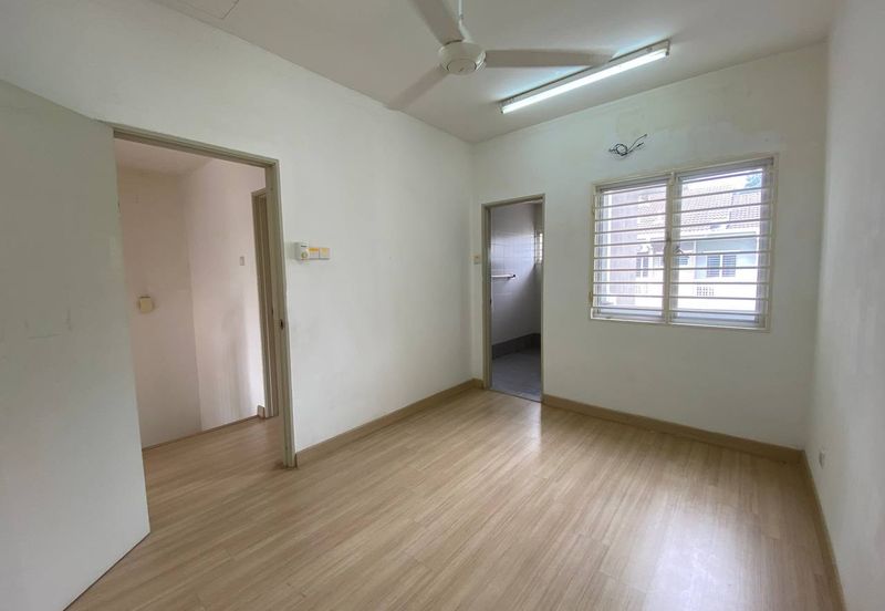 Saron @Bandar Bukit Raja