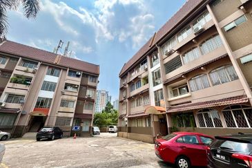 Apartment Kampung Tunku