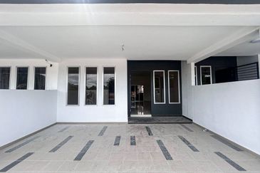 J1 Residence @ Jenderam