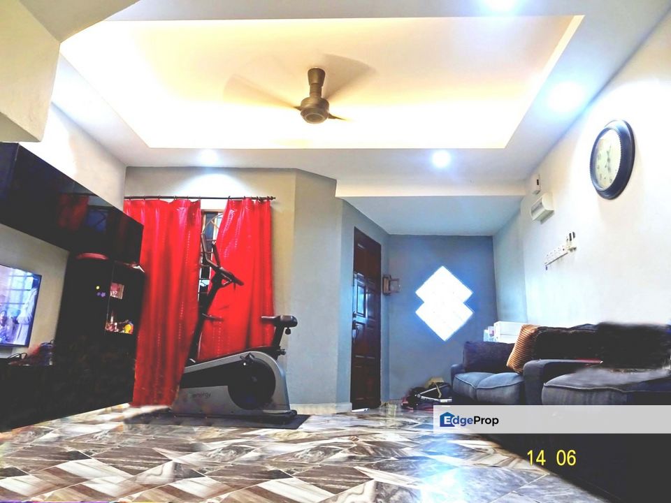 Taman Puchong Intan Puchong Selangor, Renovated Murah Boleh 100% Loan | Double Storey Terrace FOR SALE! - RM399k Negotiable, Selangor, Puchong