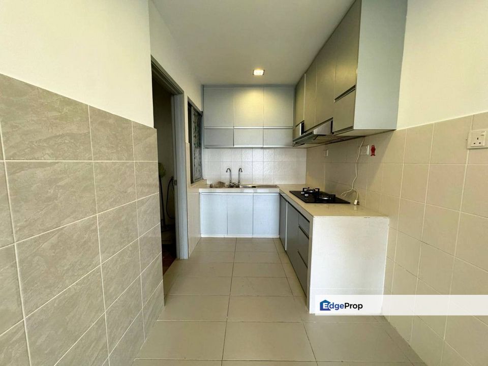 Penaga Taman Raintree Batu Caves Selangor, Facing Swimming Pool Ready Move-in Condition | Service Apartment FOR SALE! - RM350k Only!, Selangor, Batu Caves 