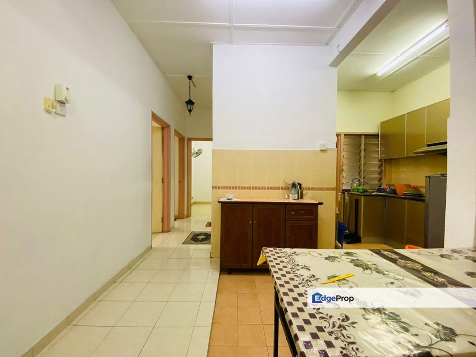 Pangsapuri Danaumas Seksyen 7 Shah Alam, Vacant Cheapest Available | Apartment FOR SALE! - RM300k , Selangor, Shah Alam