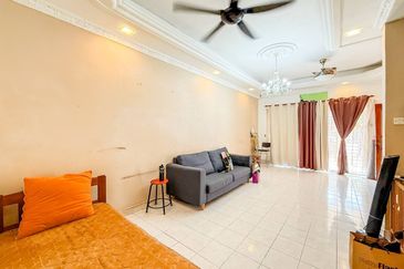 Taman Bukit Subang Freehold 5 Minit ke Elmina Lakeside Mall | Double Storey Terrace @ Denai Alam Shah Alam FOR SALE! - RM580k 