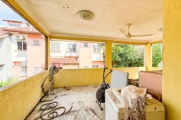 Taman Bukit Subang Freehold 5 Minit ke Elmina Lakeside Mall | Double Storey Terrace @ Denai Alam Shah Alam FOR SALE! - RM580k 