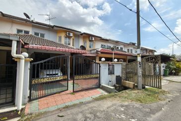 Seksyen 5 Bandar Baru Bangi Selangor, Paling Murah Boleh 100% Loan | Double Storey Terrace FOR SALE! - RM430k