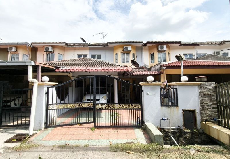 Seksyen 5 Bandar Baru Bangi Selangor, Paling Murah Boleh 100% Loan | Double Storey Terrace FOR SALE! - RM430k