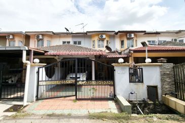 Seksyen 5 Bandar Baru Bangi Selangor, Paling Murah Boleh 100% Loan | Double Storey Terrace FOR SALE! - RM430k