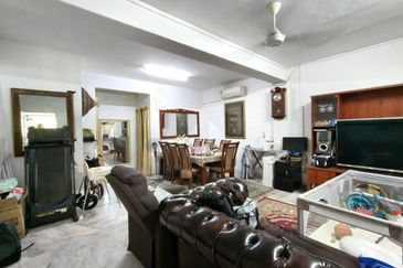 Seksyen 5 Bandar Baru Bangi Selangor, Paling Murah Boleh 100% Loan | Double Storey Terrace FOR SALE! - RM430k