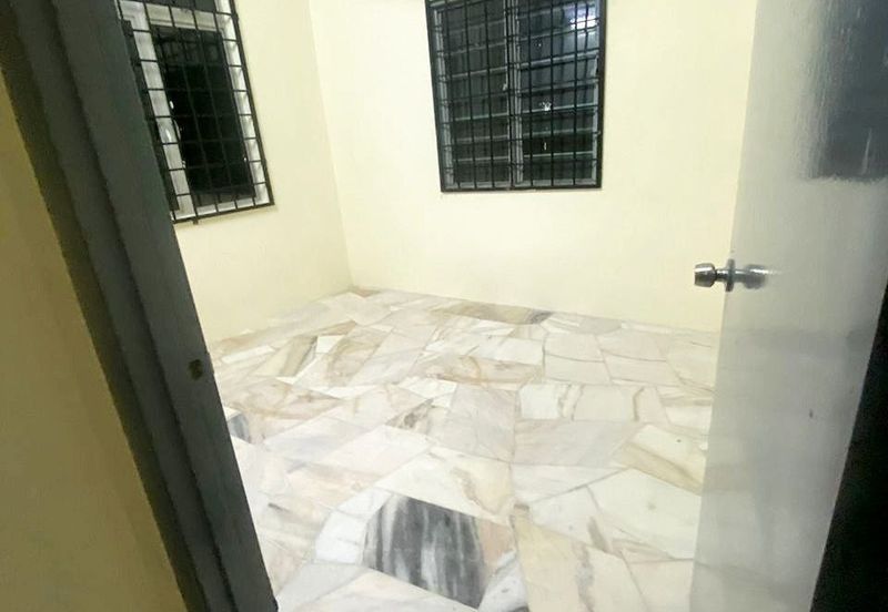 Taman Sri Bayu, Tanjong Sepat