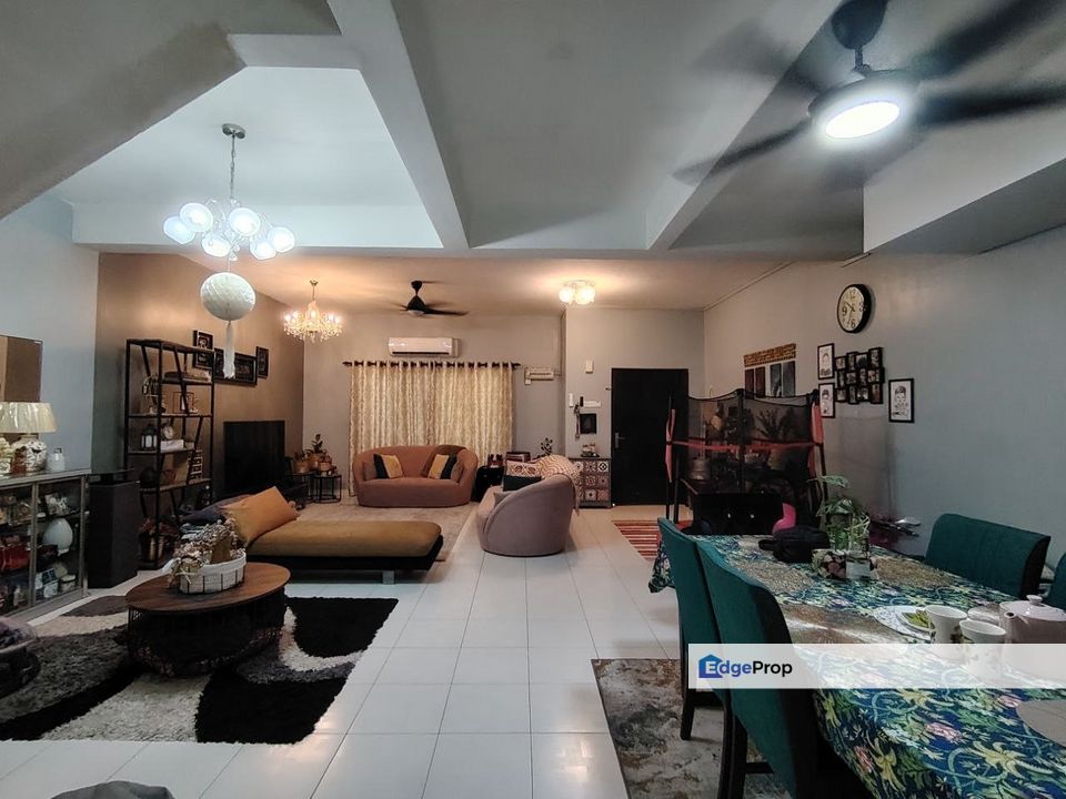 Taman Suria Tropika Serdang Seri Kembangan Selangor, 22 x 70 Cheapest Unit | Double Storey FOR SALE! - RM650k, Selangor, Serdang