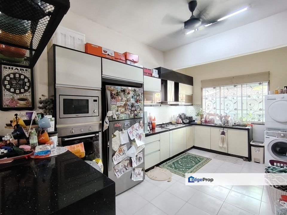 Taman Suria Tropika Serdang Seri Kembangan Selangor, 22 x 70 Cheapest Unit | Double Storey FOR SALE! - RM650k, Selangor, Serdang