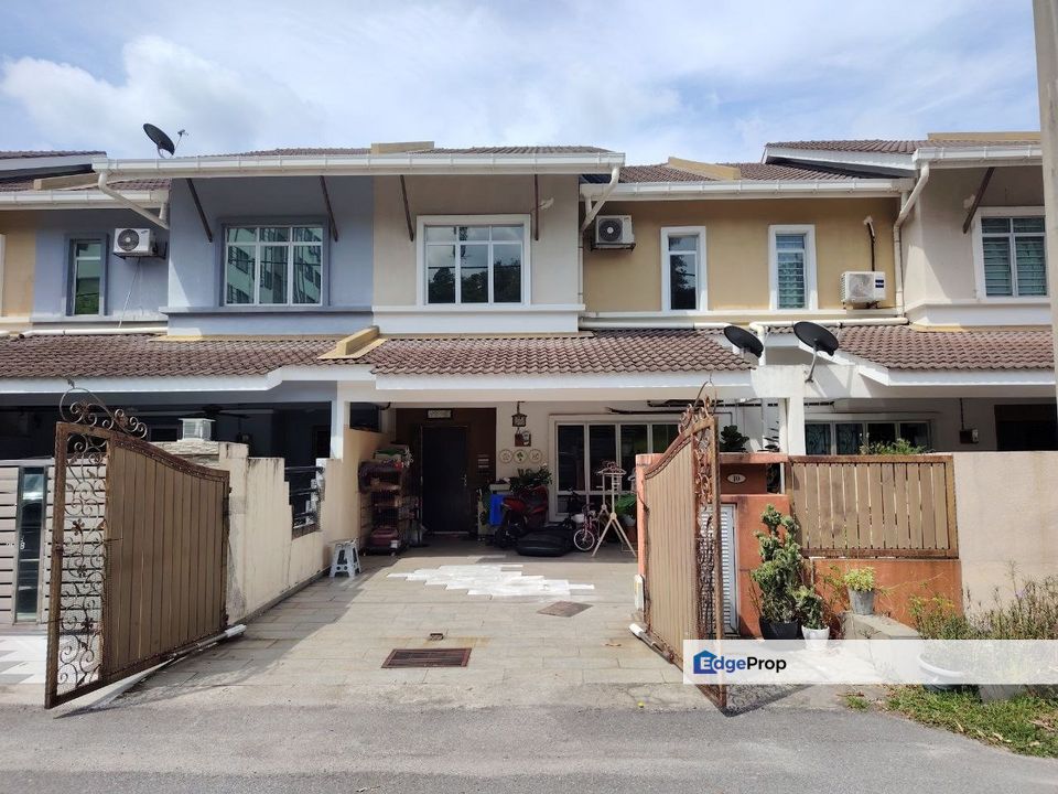 Taman Suria Tropika Serdang Seri Kembangan Selangor, 22 x 70 Cheapest Unit | Double Storey FOR SALE! - RM650k, Selangor, Serdang