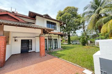 Jalan Rampaisari Bandar Sungai Buaya Rawang, Corner Lot Refurbished Cantik | Double Storey Terrace CORNER LOT For Sale! - RM490k Negotiable