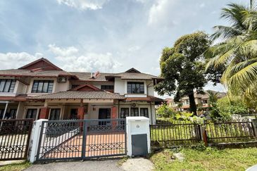 Jalan Rampaisari Bandar Sungai Buaya Rawang, Corner Lot Refurbished Cantik | Double Storey Terrace CORNER LOT For Sale! - RM490k Negotiable