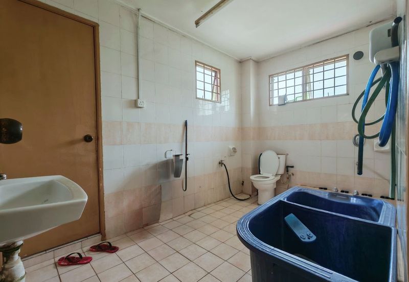 Taman Bukit Subang Seksyen U16 Shah Alam, 22 x 80 Extended Dapur 5 Min ke Elmina Lakeside Mall | Double Storey Terrace FOR SALE! - RM660k Negotiable