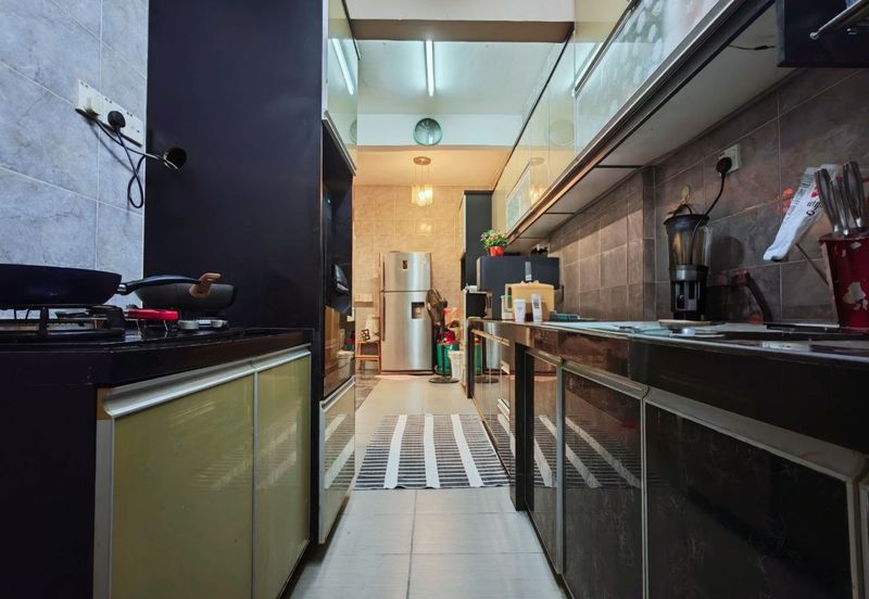 Taman Bukit Subang Seksyen U16 Shah Alam, 22 x 80 Extended Dapur 5 Min ke Elmina Lakeside Mall | Double Storey Terrace FOR SALE! - RM660k Negotiable