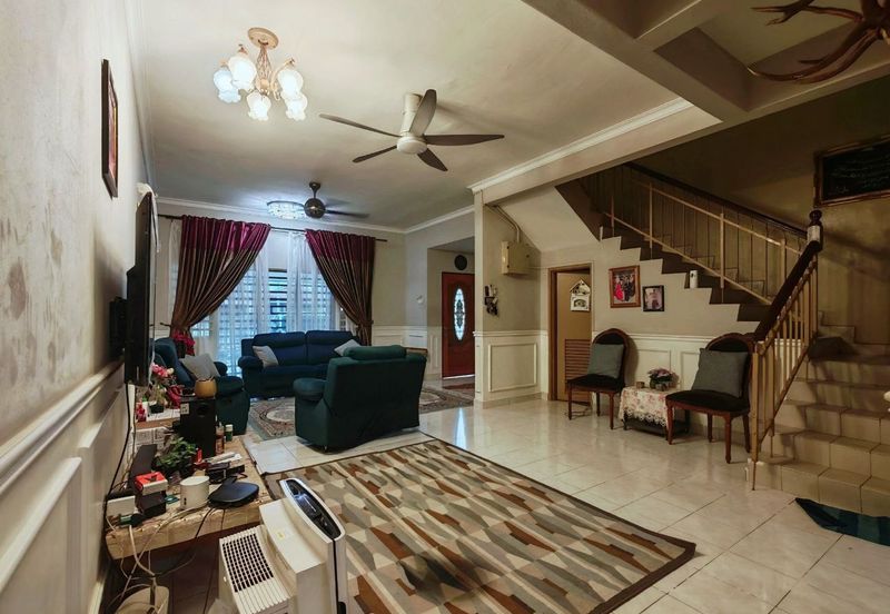 Taman Bukit Subang Seksyen U16 Shah Alam, 22 x 80 Extended Dapur 5 Min ke Elmina Lakeside Mall | Double Storey Terrace FOR SALE! - RM660k Negotiable