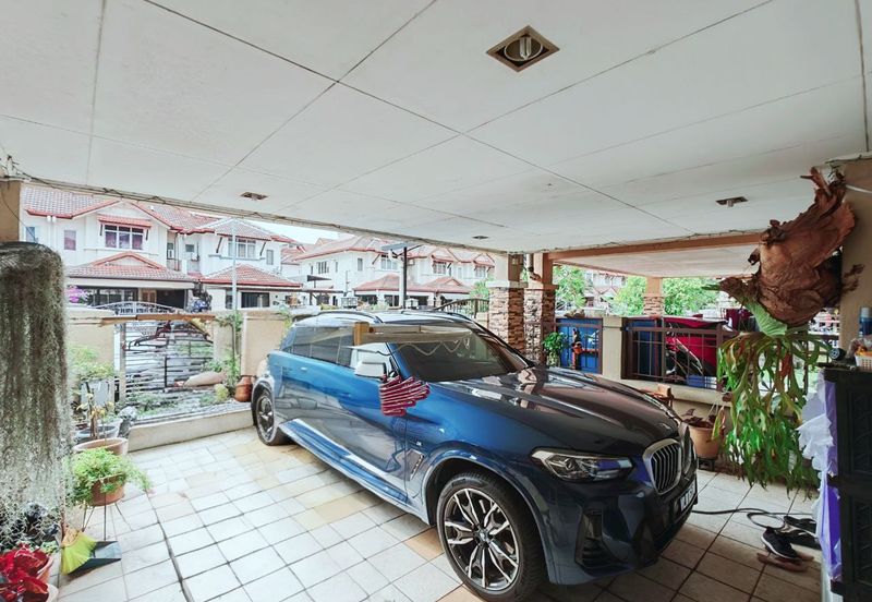 Taman Bukit Subang Seksyen U16 Shah Alam, 22 x 80 Extended Dapur 5 Min ke Elmina Lakeside Mall | Double Storey Terrace FOR SALE! - RM660k Negotiable