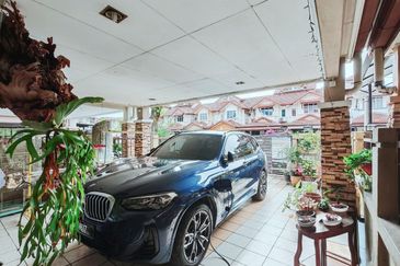 Taman Bukit Subang Seksyen U16 Shah Alam, 22 x 80 Extended Dapur 5 Min ke Elmina Lakeside Mall | Double Storey Terrace FOR SALE! - RM660k Negotiable