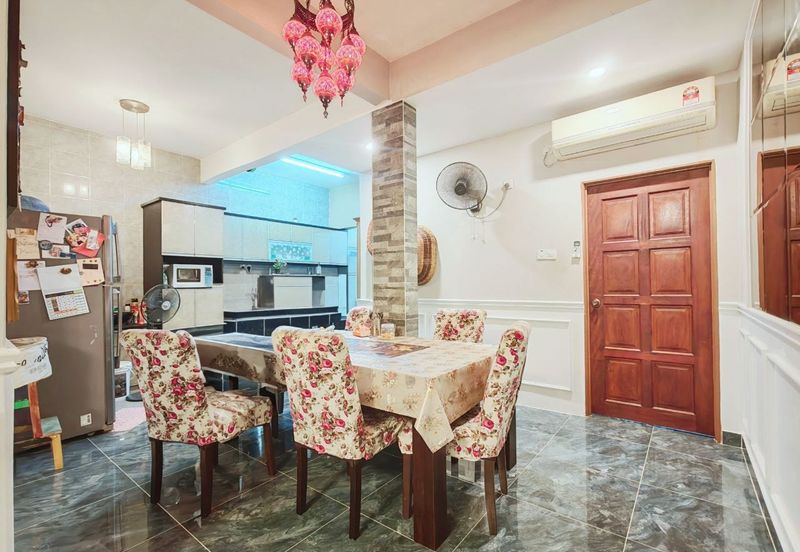 Taman Bukit Subang Seksyen U16 Shah Alam, 22 x 80 Extended Dapur 5 Min ke Elmina Lakeside Mall | Double Storey Terrace FOR SALE! - RM660k Negotiable