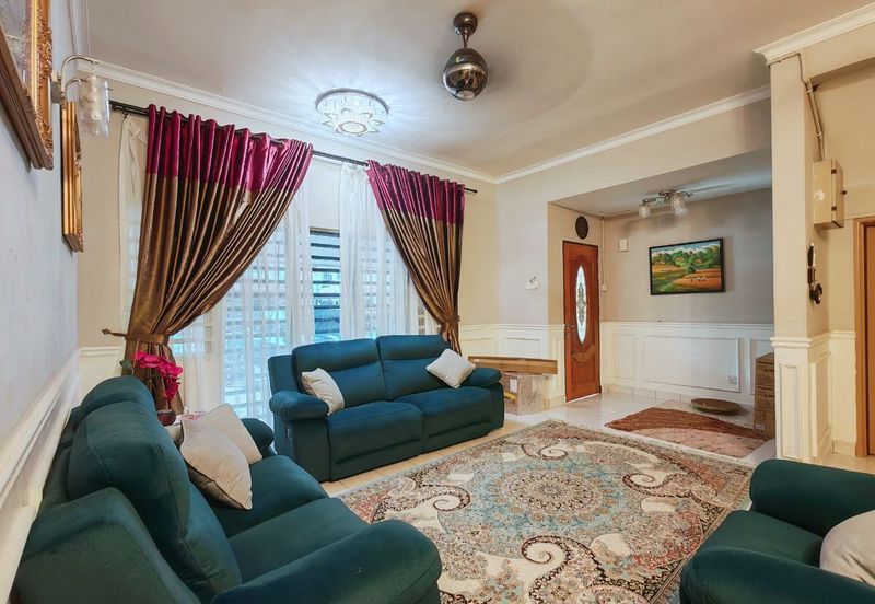 Taman Bukit Subang Seksyen U16 Shah Alam, 22 x 80 Extended Dapur 5 Min ke Elmina Lakeside Mall | Double Storey Terrace FOR SALE! - RM660k Negotiable