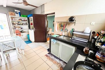 Taman Pinggiran Putra