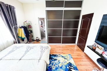 Taman Pinggiran Putra