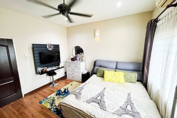 Taman Pinggiran Putra