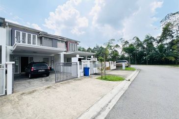 Ariza Elmina Gardens