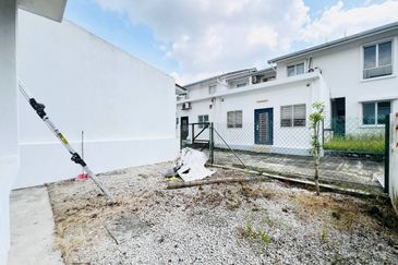 Ariza Elmina Gardens