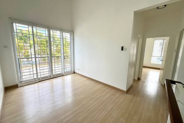 Ariza Elmina Gardens