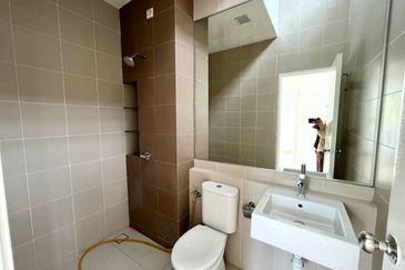 Ariza Elmina Gardens