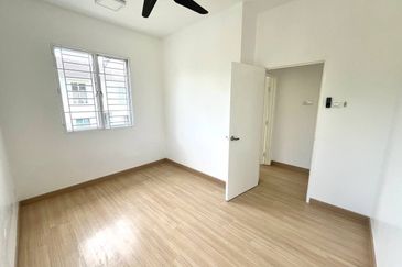 Ariza Elmina Gardens