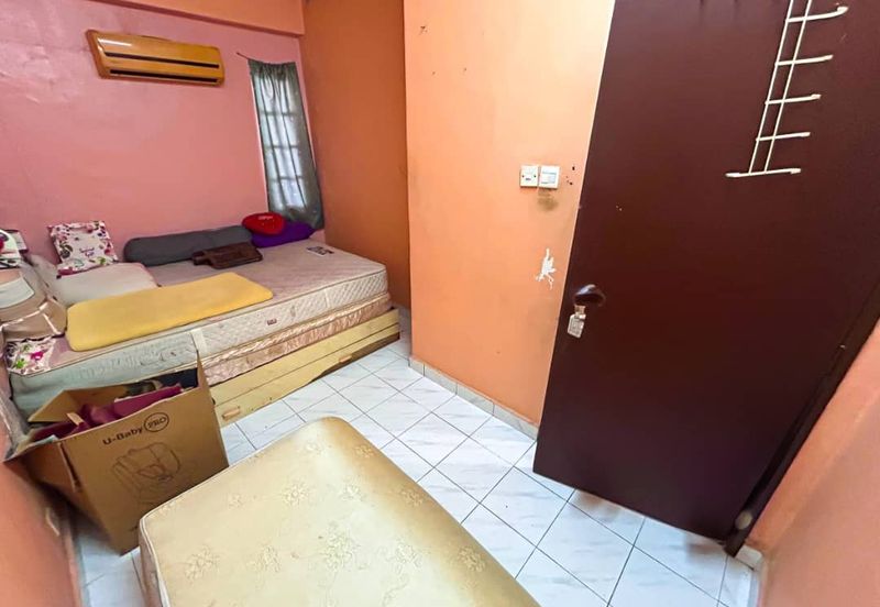 Taman Saujana Puchong