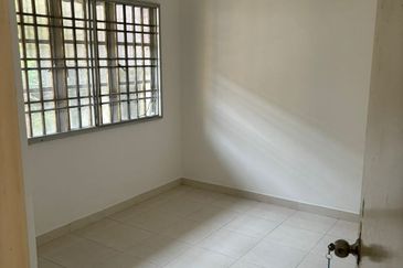 Bandar Tun Hussein Onn