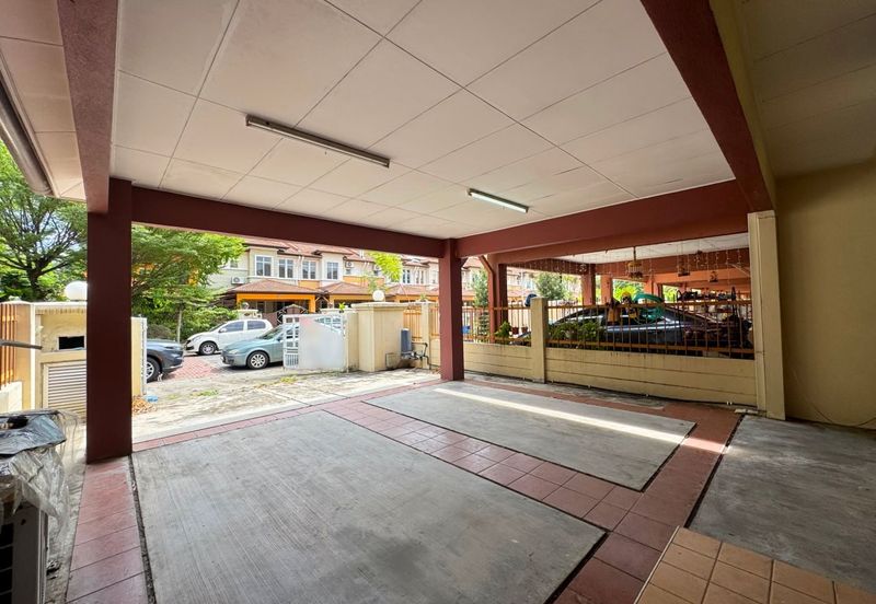 Canal Gardens, Kota Kemuning