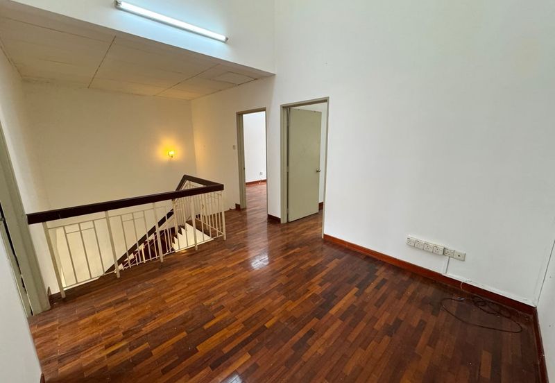 Canal Gardens, Kota Kemuning